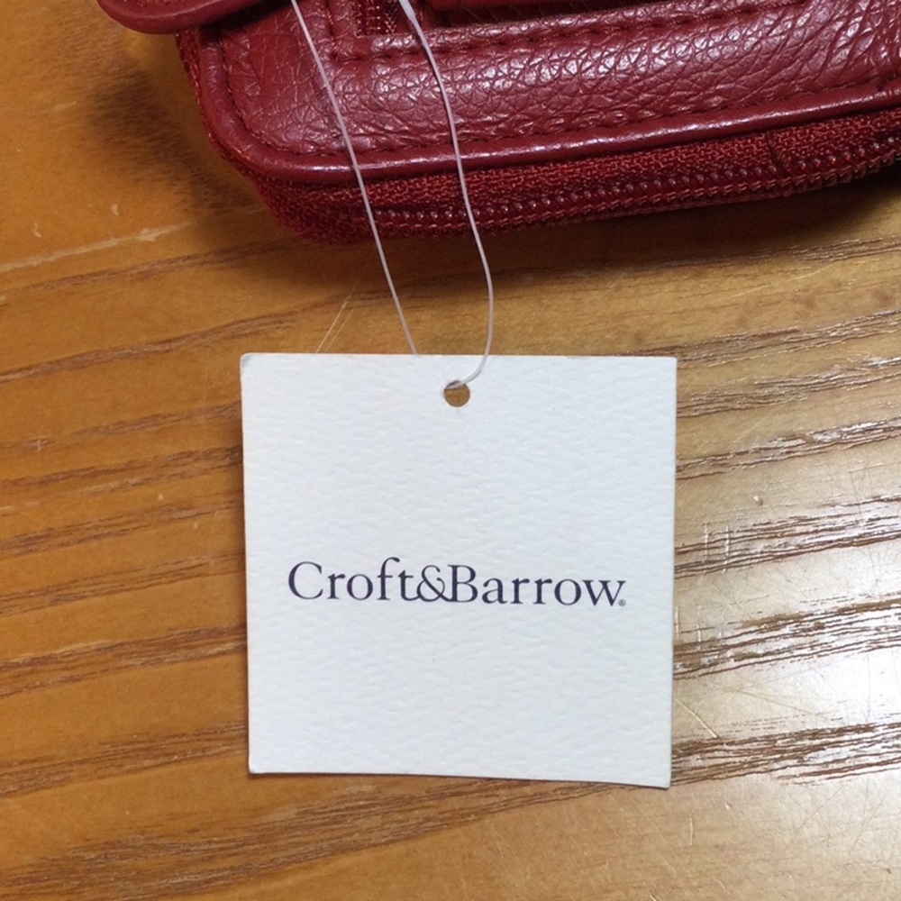 Croft & Barrow Red Wallet Wristlet - Picture 5 of 8